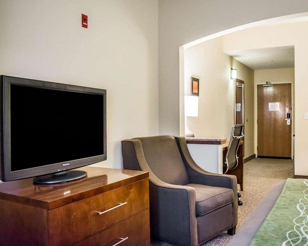Comfort Inn Fort Myers Northeast Номер фото