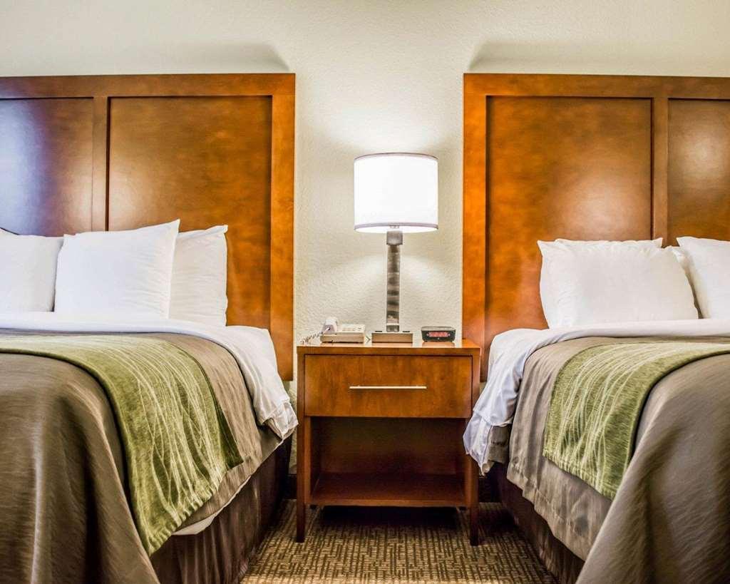 Comfort Inn Fort Myers Northeast Номер фото