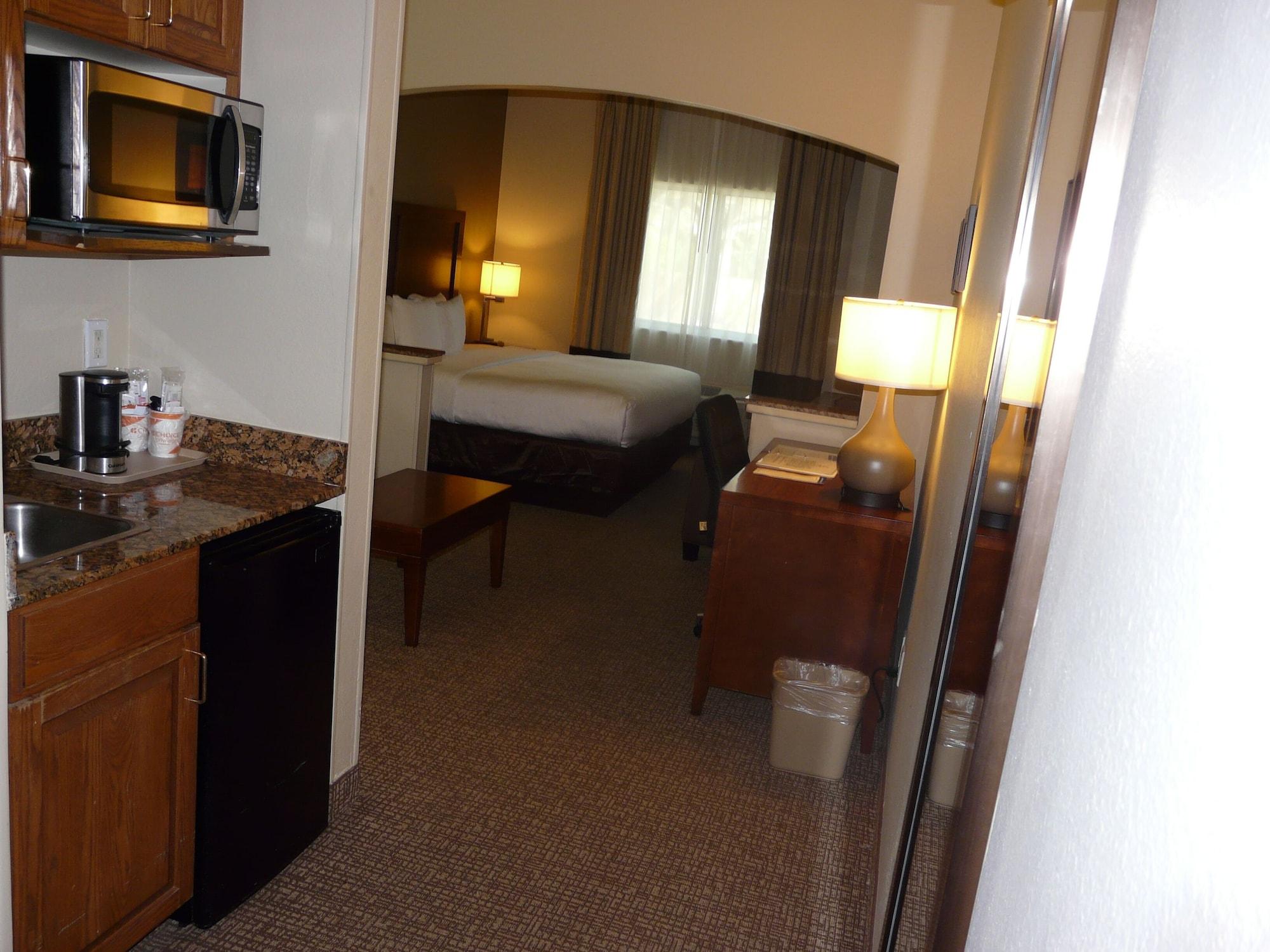 Comfort Inn Fort Myers Northeast Экстерьер фото