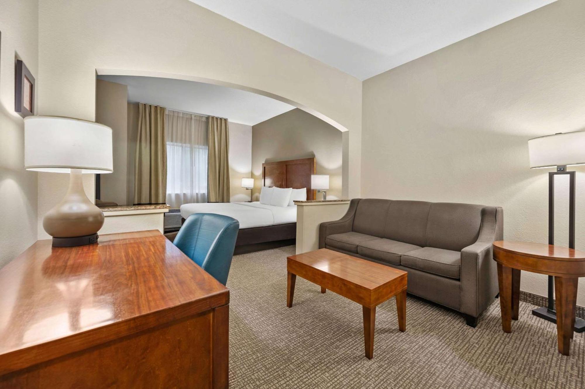 Comfort Inn Fort Myers Northeast Экстерьер фото