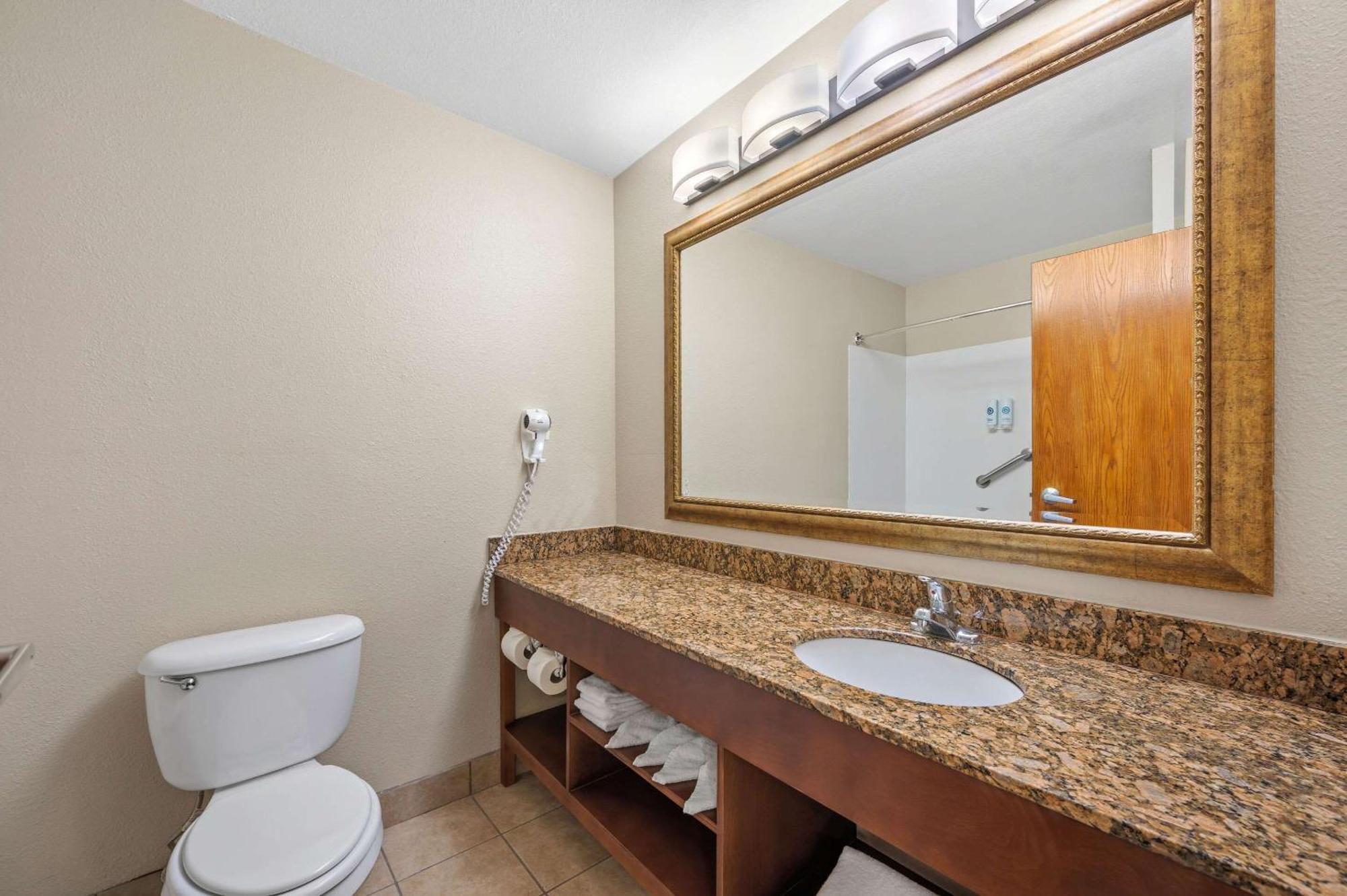 Comfort Inn Fort Myers Northeast Экстерьер фото