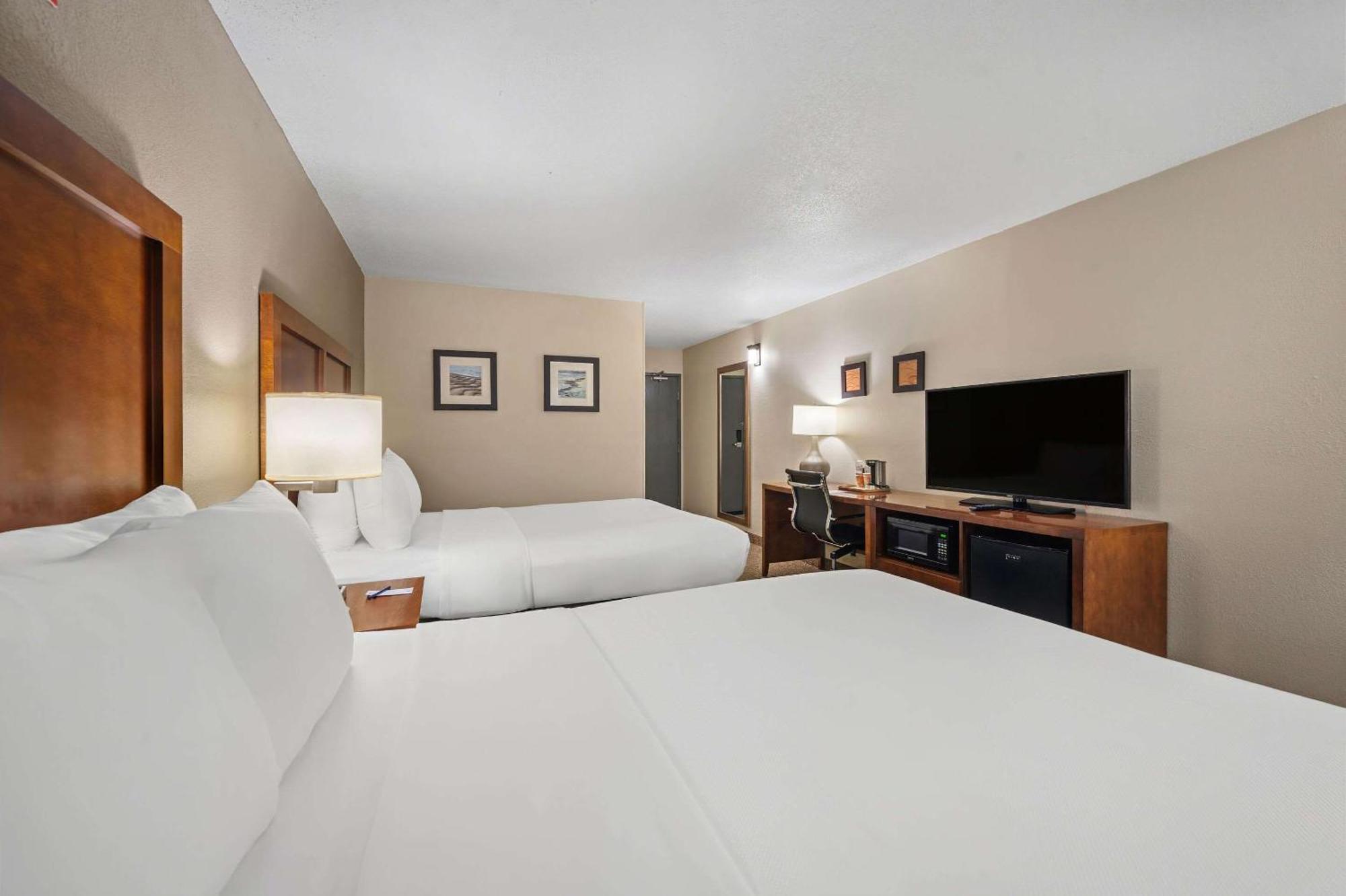 Comfort Inn Fort Myers Northeast Экстерьер фото