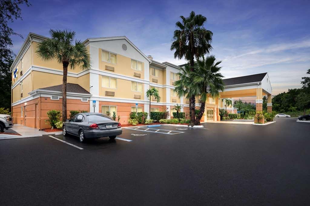 Comfort Inn Fort Myers Northeast Экстерьер фото